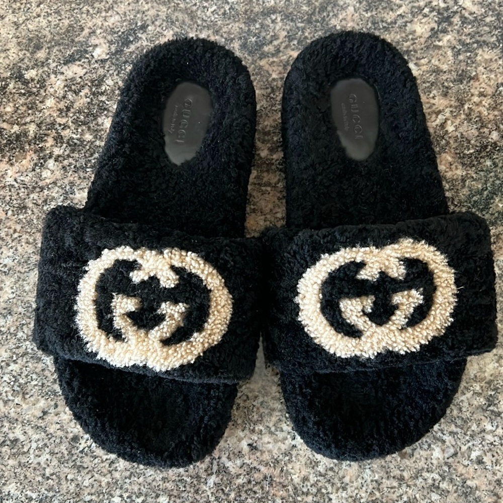 Gucci Interlocking Gg Shearling Slides - image 3